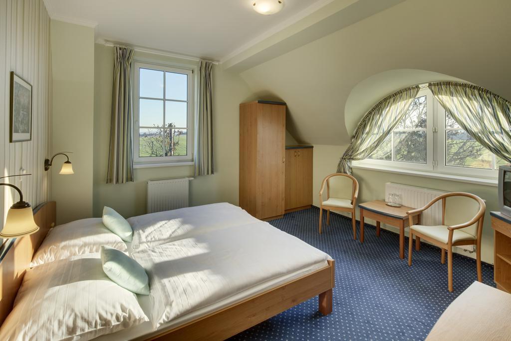 Hotel Kolonie Křivoklát Chambre photo