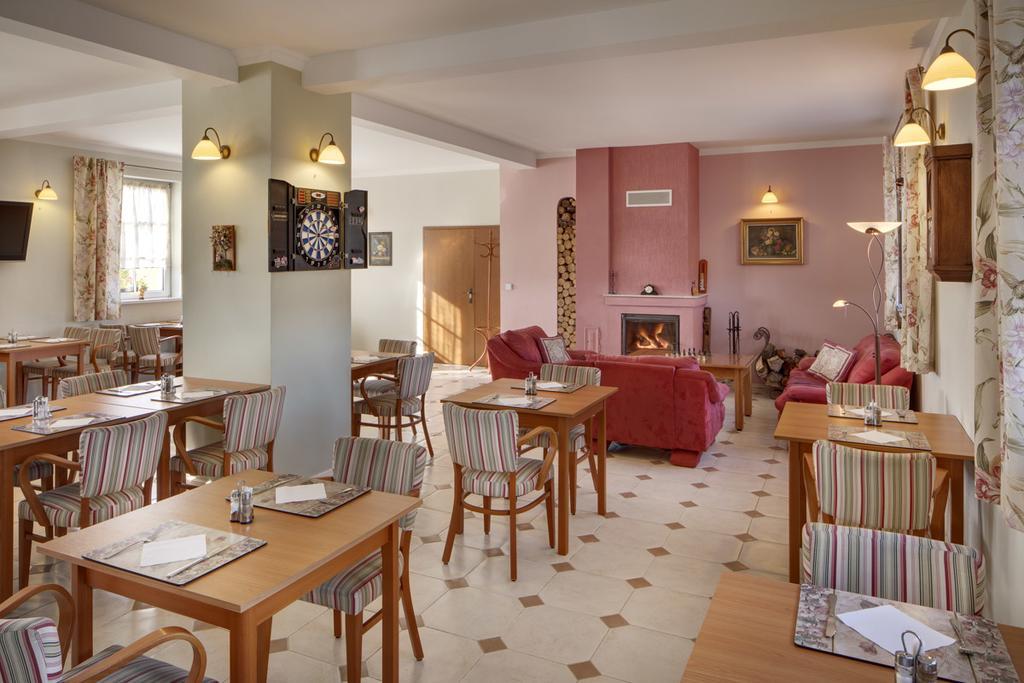 Hotel Kolonie Křivoklát Extérieur photo